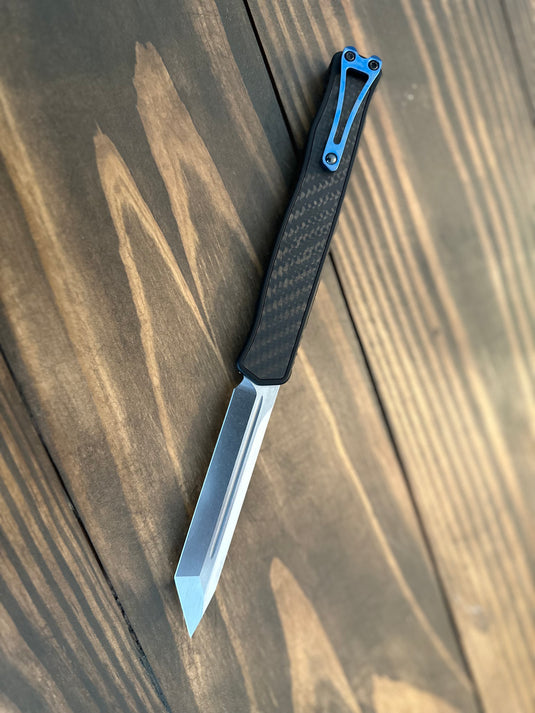 Heretic Knives Cleric II SW Tanto CF + Blue Ti