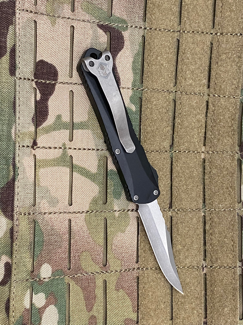 Load image into Gallery viewer, HERETIC MANTICORE-S OTF AUTO BOWIE EDGE BLACK WITH BATTLEWORN BLADE H022B-5A
