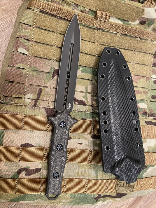 HERETIC NEPHILIM DOUBLE EDGE FIXED BLADE - DLC BLACK WITH CARBON FIBER SCALES