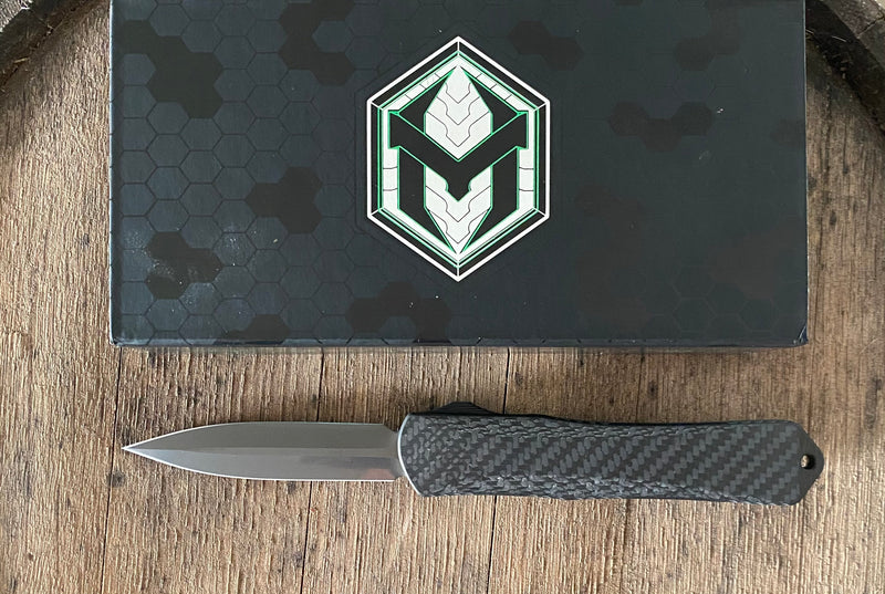 Load image into Gallery viewer, Heretic Knives manticore X hand ground stonewashed dlc blade with carbon fiber &amp; flamed Titanium chassis S/N:016
