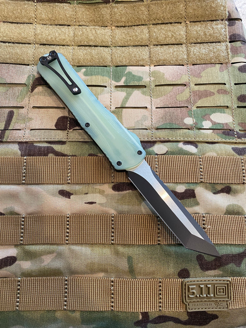 Load image into Gallery viewer, Heretic Knives Jade Green Manticore-X T/E Automatic OTF D/A Knife
