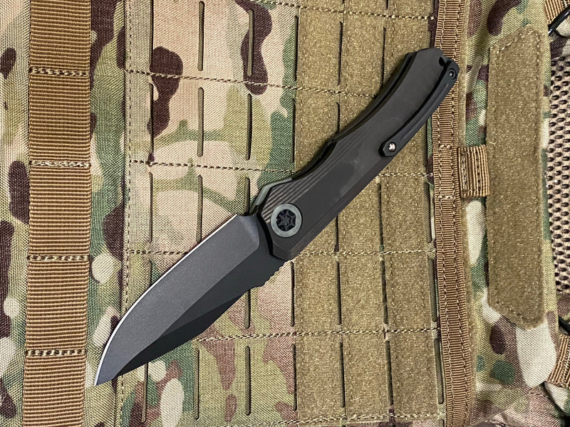 Load image into Gallery viewer, HERETIC WRAITH OTS AUTO SINGLE EDGE UNI-DIRECTIONAL CARBON FIBER HANDLES JADE G-10 BOLSTER BLACK BLADE
